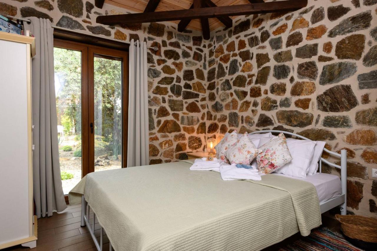 スカラ・ポタミアス Eleni'S Stone Houseヴィラ エクステリア 写真