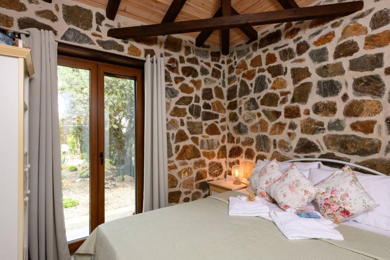 スカラ・ポタミアス Eleni'S Stone Houseヴィラ エクステリア 写真